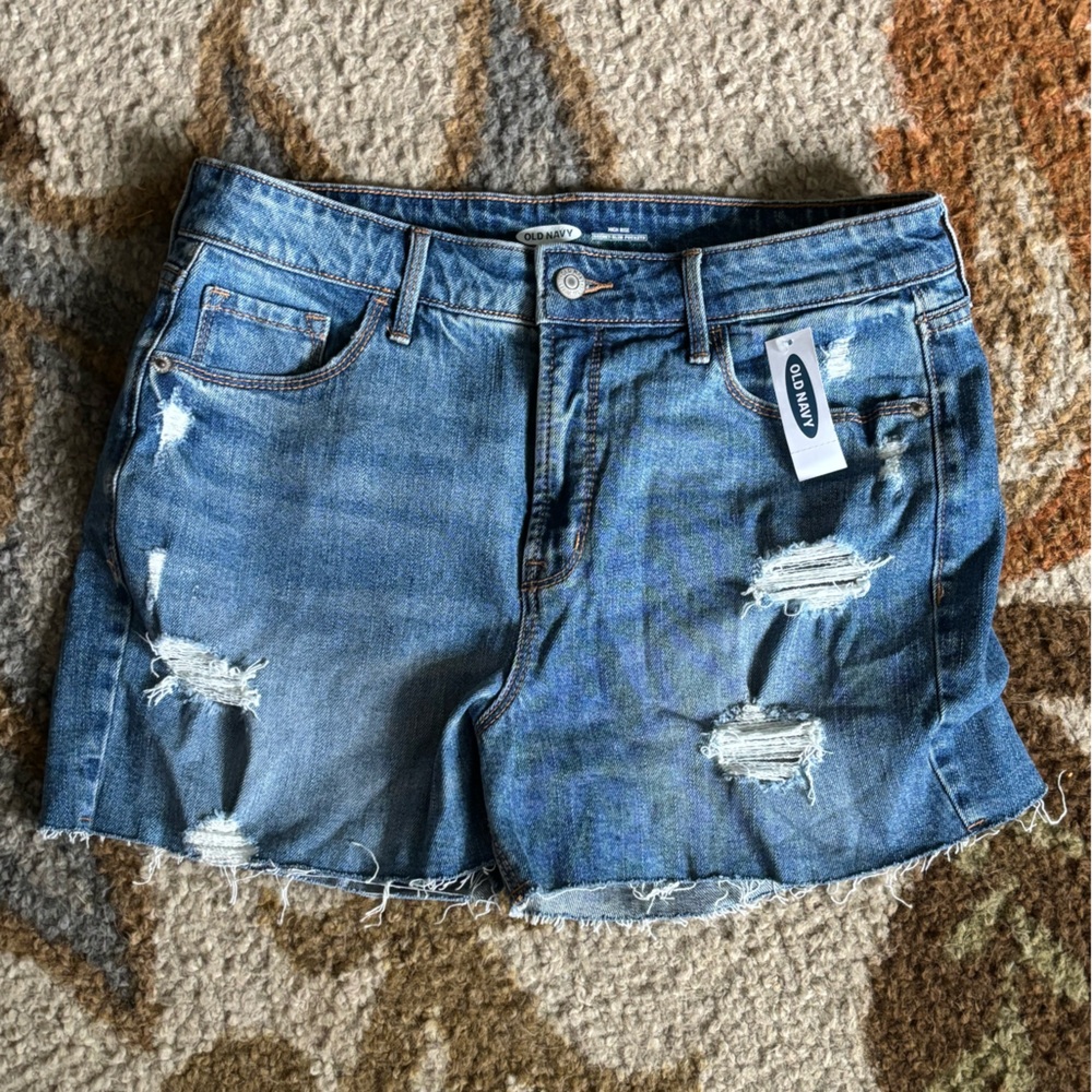 Old Navy NWT destructed Jean shorts